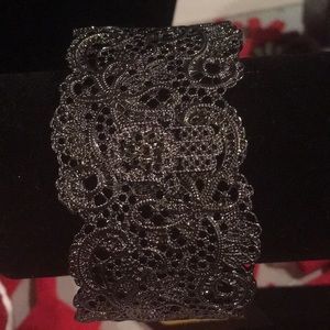 Simply Vera metal lace cuff bracelet, NWT w/ clasp